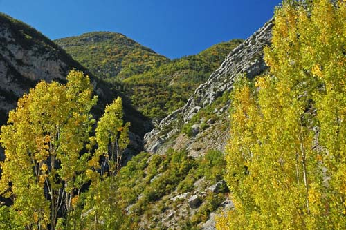 Am Ausgang der Schlucht von Arnayon