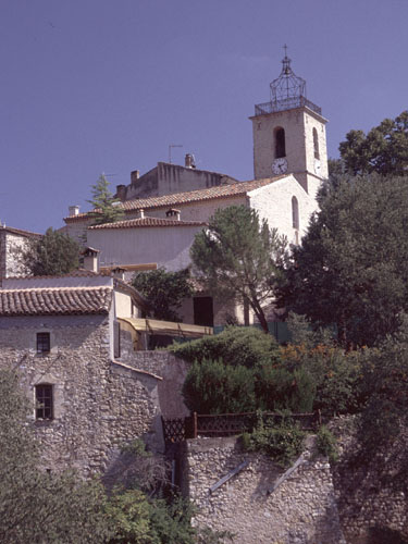 Die Kirche in Esparron am Verdon